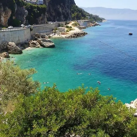 Ami * Vlore